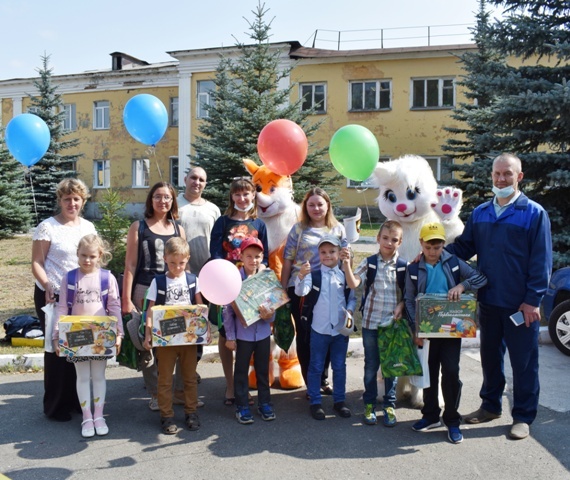 Ко Дню знаний ООО «Златоустовский металлургический завод» подарил детям металлургов яркий, незабываемы праздник