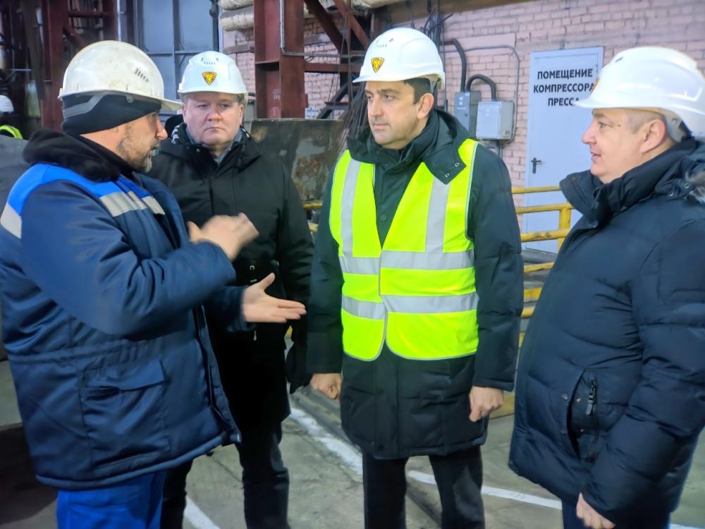 Сегодня ООО «ЗМЗ» с рабочим визитом посетил Глава Златоустовского городского округа Максим Пекарский